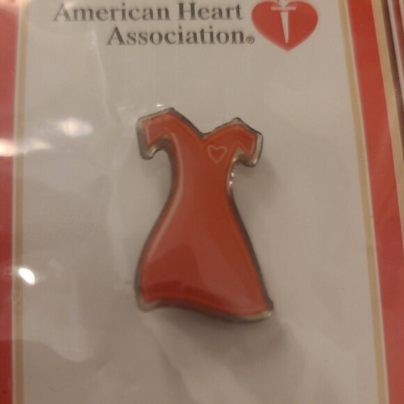 American Heart Foundation Go Red Lapel Pin Vintage 2003 - Picture 2 of 3